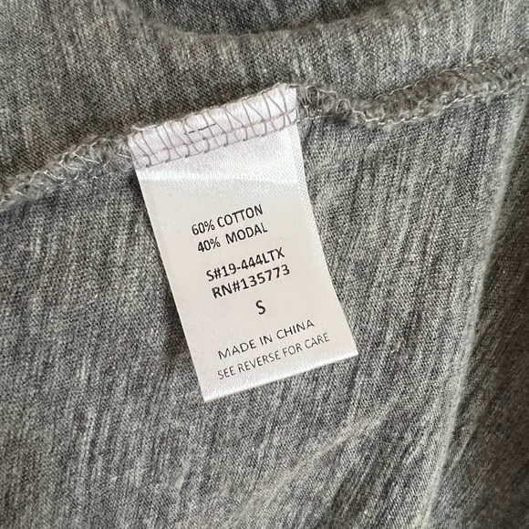 VICI Jaclyn Cotton Blend Top Gray Puff Sleeve in Size Small - Picture 6 of 10